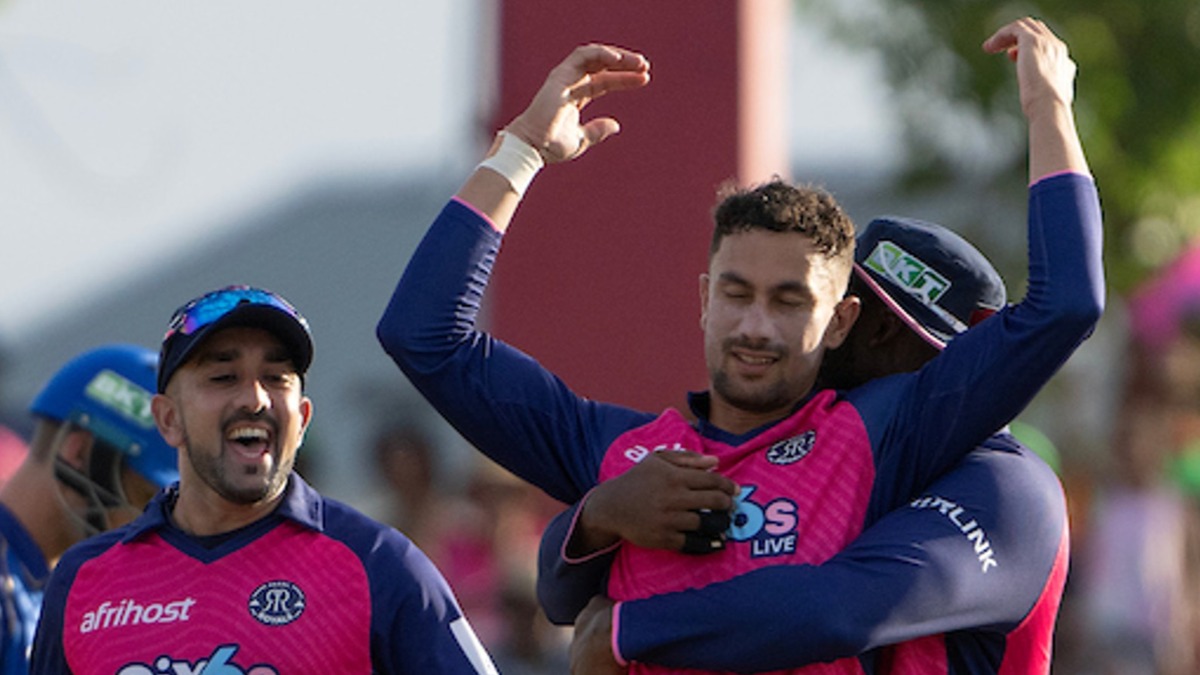 MI Cape Town in a spin, Royals claim bonus-point win. 