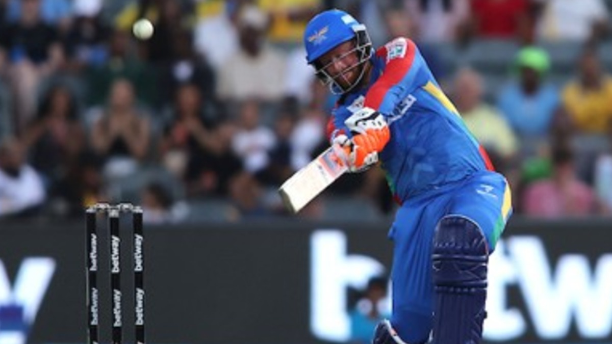 Super Giants thump JSK on route to final. 