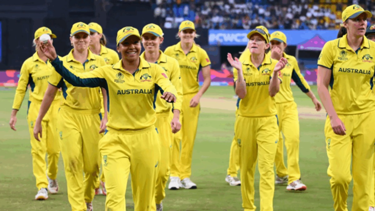 King's Record-Breaking Spell Powers Australia to Dominant Win Over South Africa. 