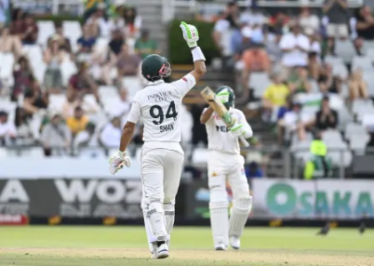 Pakistan resistance continues against Proteas