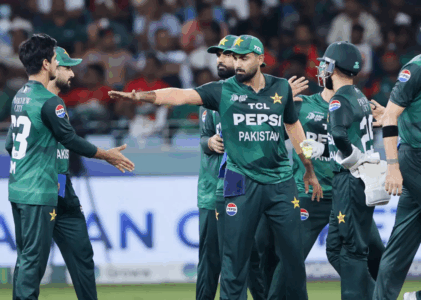 Pakistan seal T20 series in Lahore