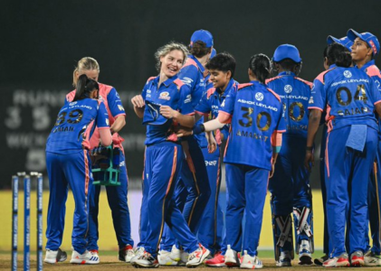 Mumbai Indians Women Dominate Delhi Capitals in WPL clash